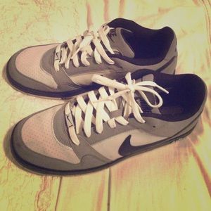Nike tennis shoes