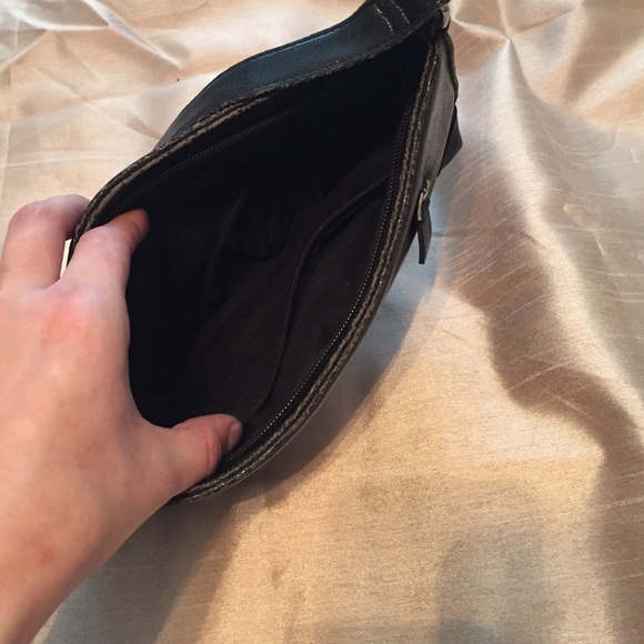 Cute Clutch - Picture 3 of 3