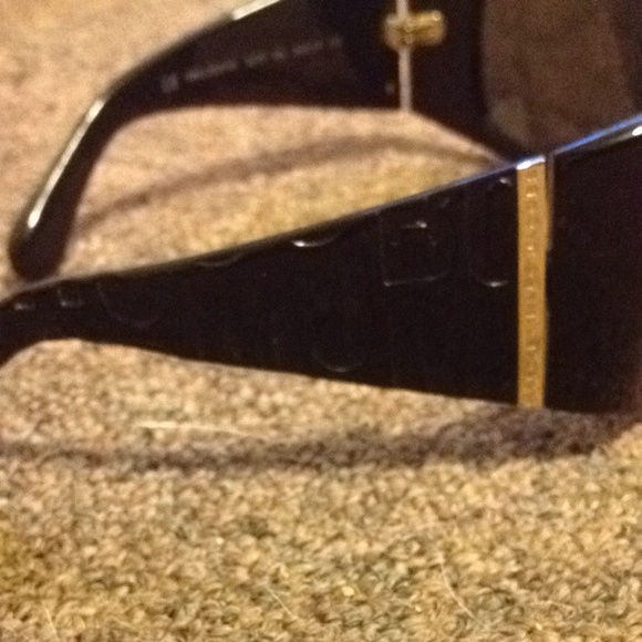 Black sunglasses
