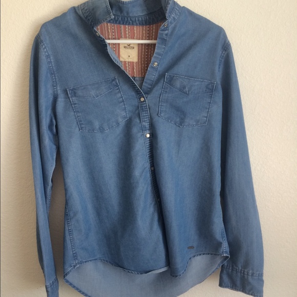 Hollister Button Up
