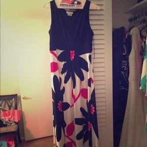 Sleeveless maxi dress