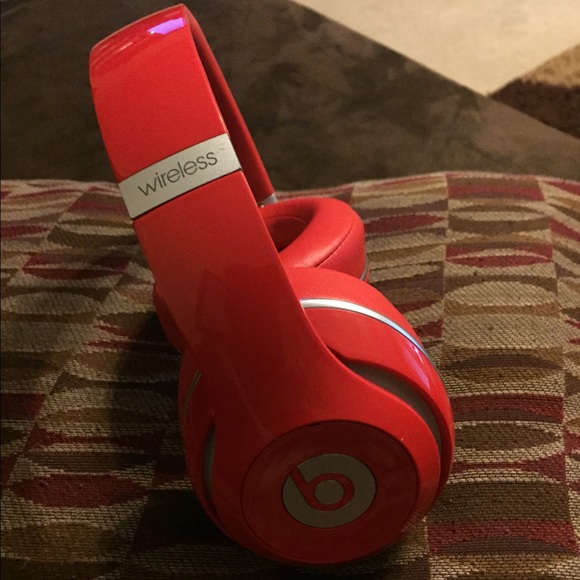 Beats by Dre - Picture 2 of 3