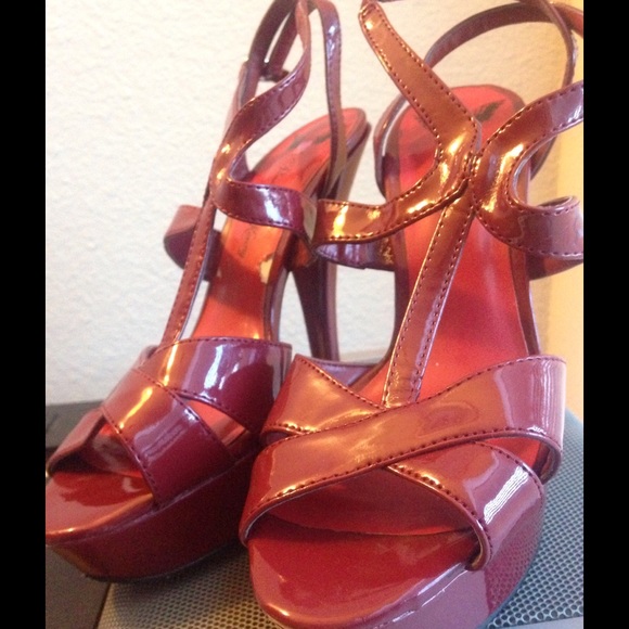 Classic red stiletto - Picture 3 of 4