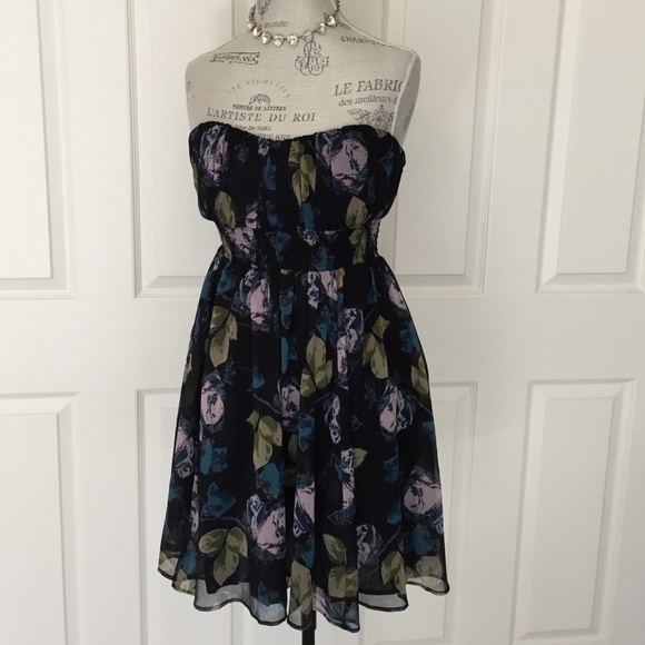 Urban Outfitters Dresses & Skirts - 🎉Final Price🎉 UO Kimchi Blue NWT Strapless Dress