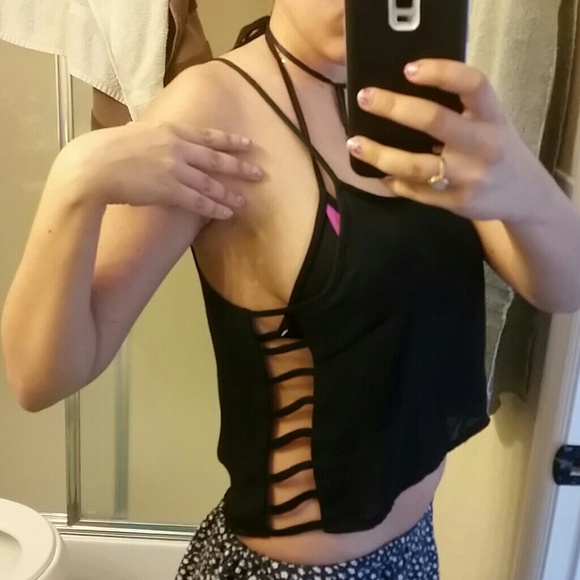 Brandy Melville Black cut off Tank - Picture 5 of 5