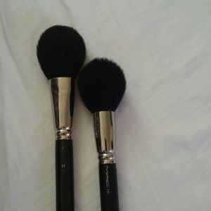 On hold Authentic MAC brushes