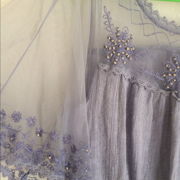 Free People BEAUTIFUL shirt - Picture 3 of 4