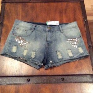 New with tags - Papaya Denim Short shorts -Size L