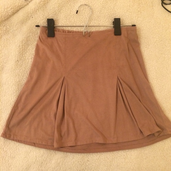 ✨TRADED✨ pink suede kaitlee skirt