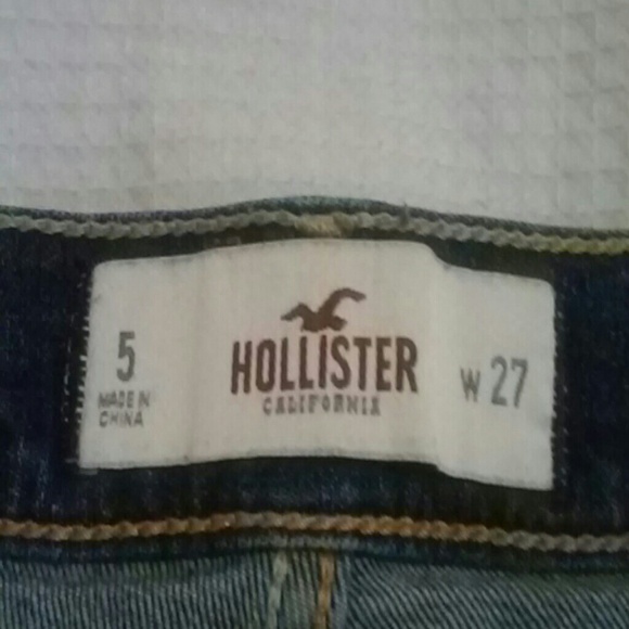 Too small. - Picture 2 of 3