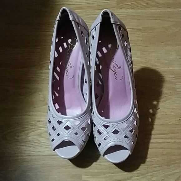 Platform Pumps - Picture 2 of 3