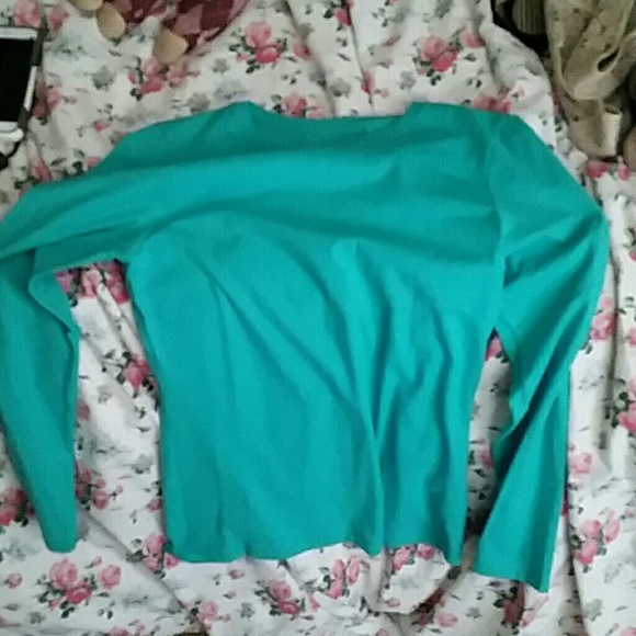 Simple green long sleeve