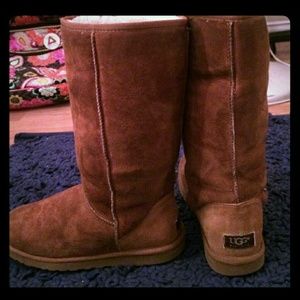 Chestnut brown ugg boots