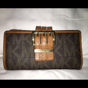 Michael Kors Signature snap closure wallet