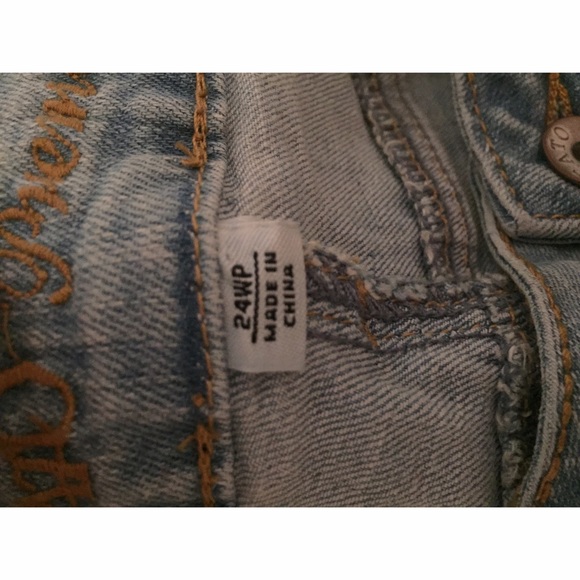 CATO DISTRESSED LIGHT BLUE JEANS - Picture 3 of 4