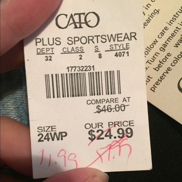 CATO DISTRESSED LIGHT BLUE JEANS - Picture 4 of 4