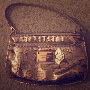Michael kors wristlet