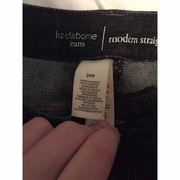 LIZ CLAIBORNE DARK JEANS - Picture 2 of 3