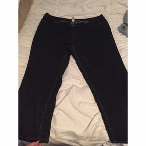 LIZ CLAIBORNE DARK JEANS