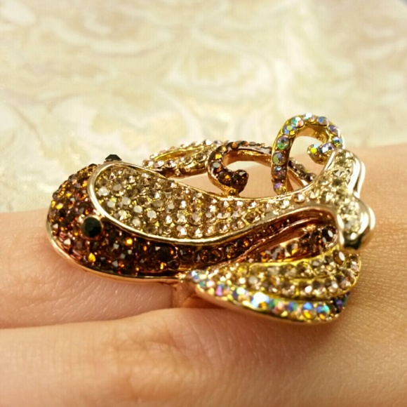 Gorgeous Whale Ring