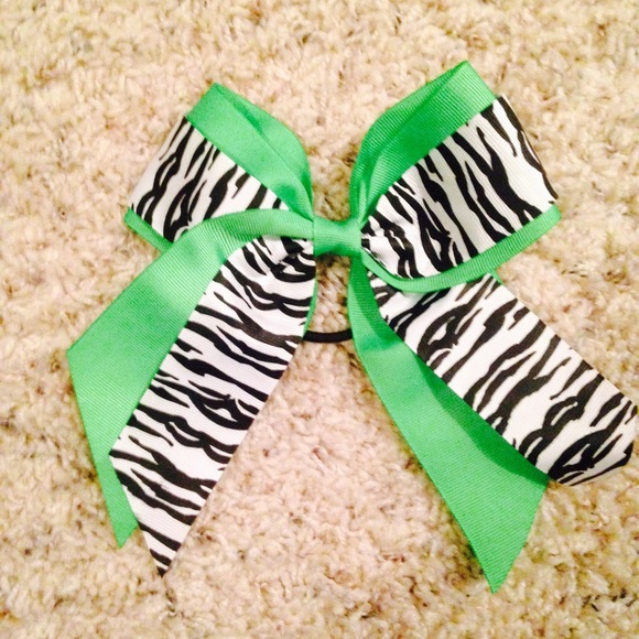 Cheer Bow