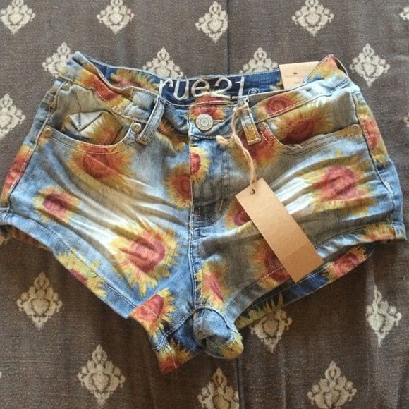 Sunflower printed shorts
