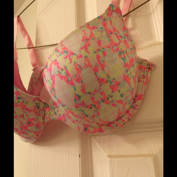 Push-up bra - Picture 2 of 2