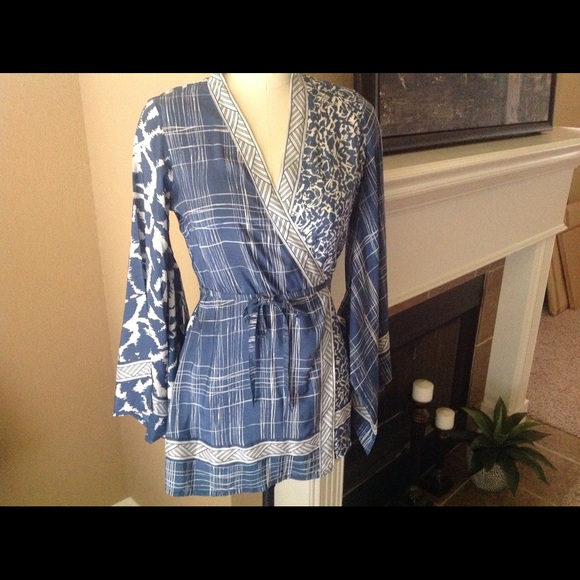BCBGMaxAzria Kimono Top NWOT!