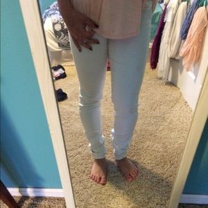 White american eagle skinny jeans