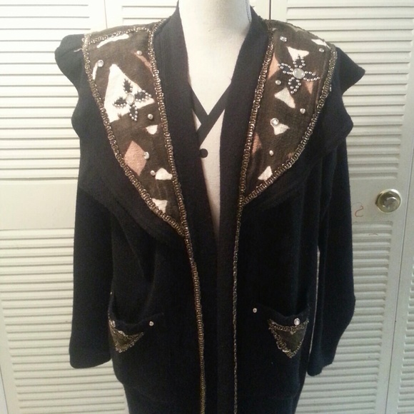 🌺Charle Casuals Sweater🌺 - Picture 2 of 3