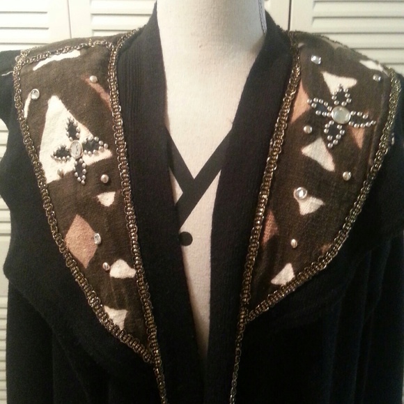 🌺Charle Casuals Sweater🌺 - Picture 3 of 3