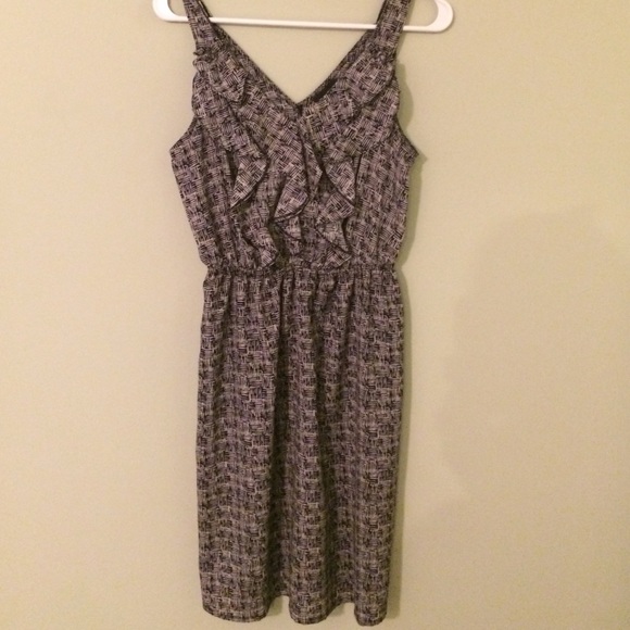 Adorable black and white patterned dress