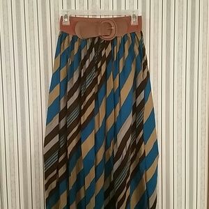 Maxi skirt NWOT