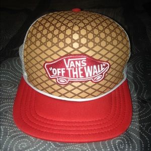 Women's VANS trucker style hat