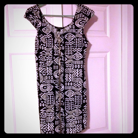 Black and white front zip bodycon dress