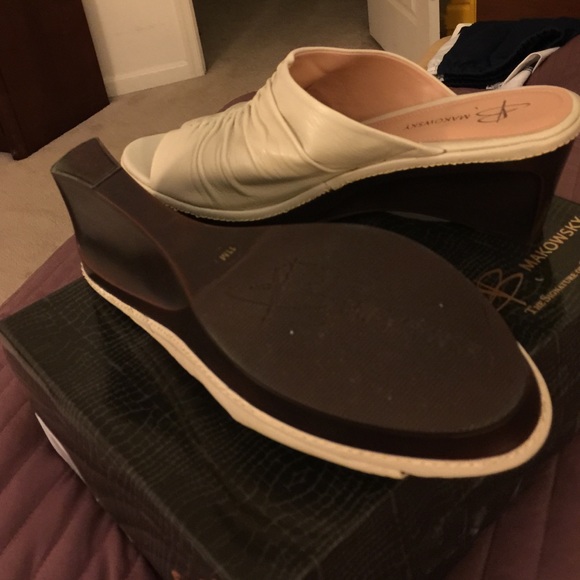 Shoes - Picture 2 of 4