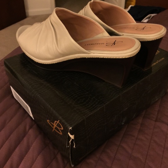 Shoes - Picture 3 of 4