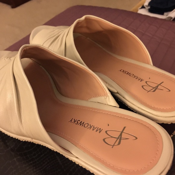 Shoes - Picture 4 of 4