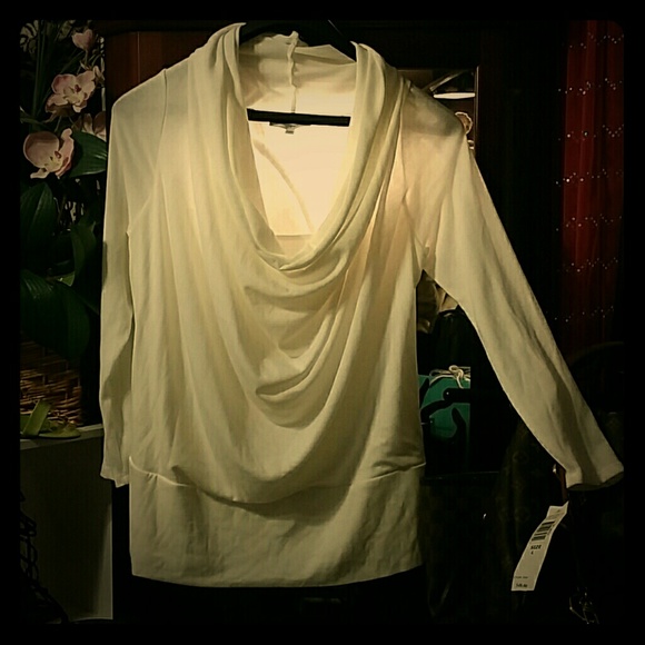 Brand New Top Long sleeves Tshirt