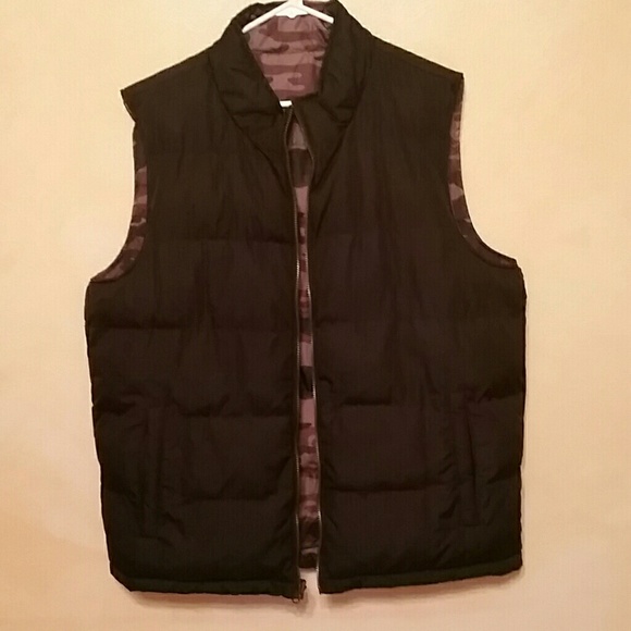 ✴FINAL PRICE✴Mens Reversible Black & Camo Vest
