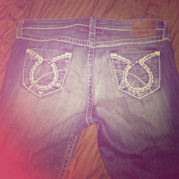 Size 32 Maddie fit Capri pants