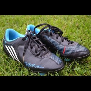 Adidas i5 soccer cleats