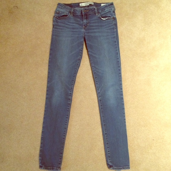 Light wash Abercrombie & Fitch jeans