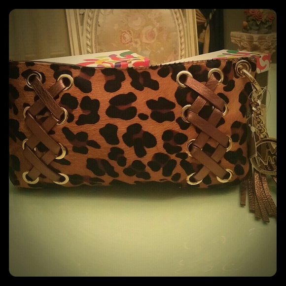 Micheal Kors Haircalf clutch