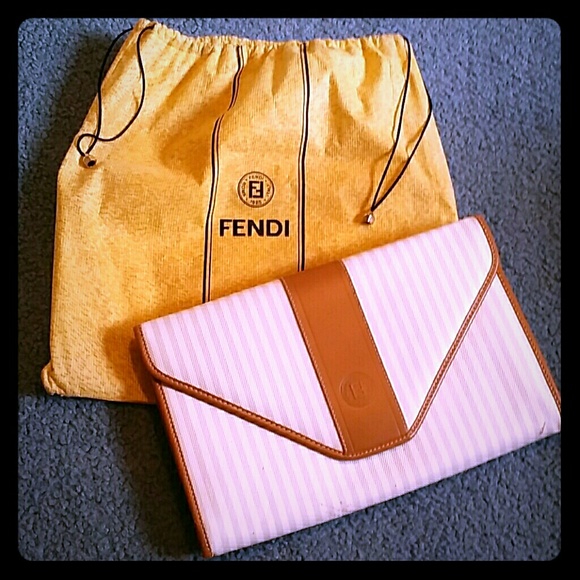 Authentic Fendi off white tan envelope clutch - Picture 1 of 4