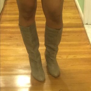 Steve Madden grey boots size 8.5