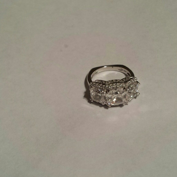 Ring - Picture 1 of 1