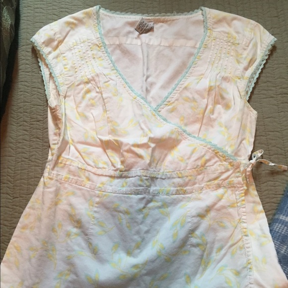 Gap wrap shirt