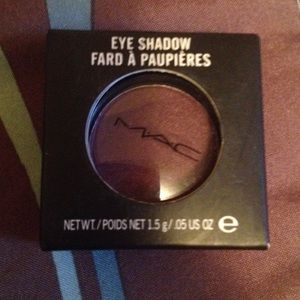 Mac eye shadow