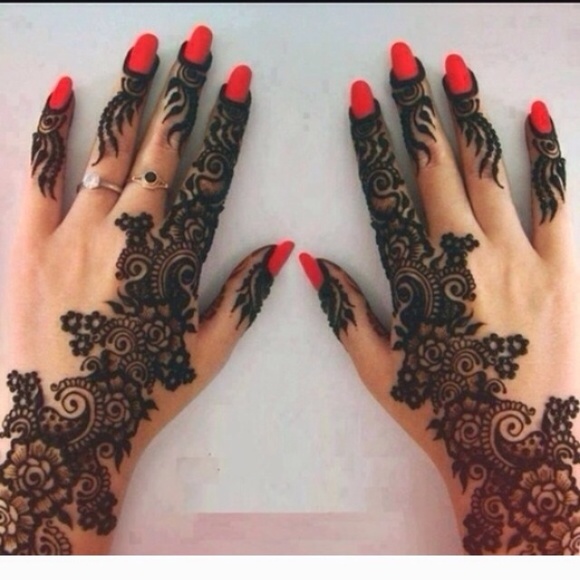 PINK Victoria's Secret Accessories - All natural henna.